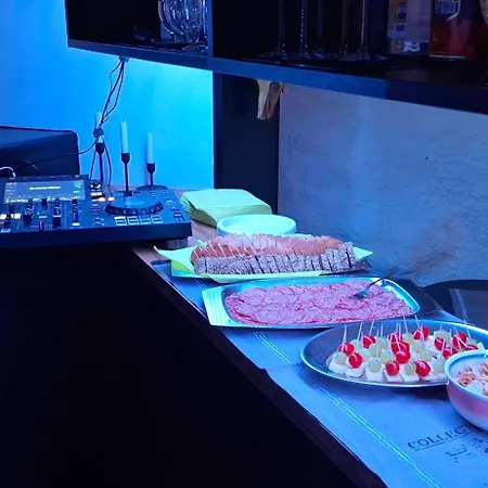 Bed & Breakfast Beat And Bloom