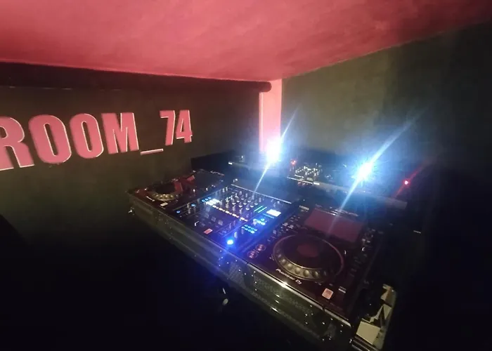 Bed & Breakfast Beat And Bloom