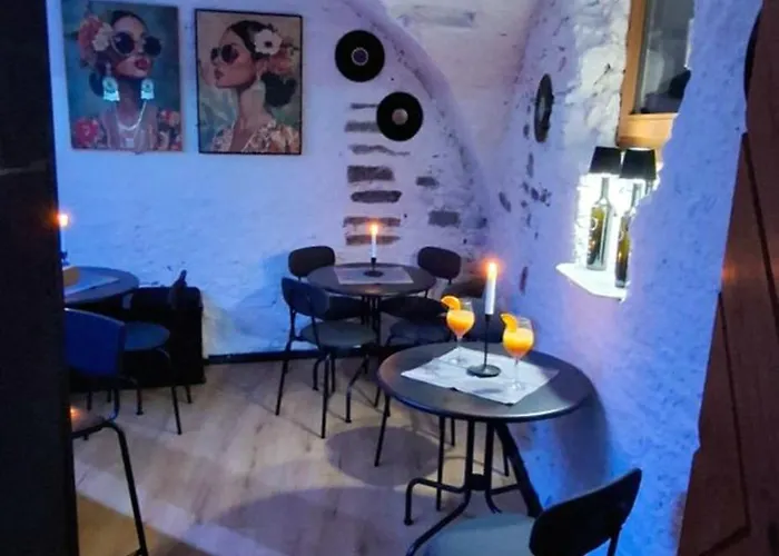 Bed & Breakfast Beat And Bloom